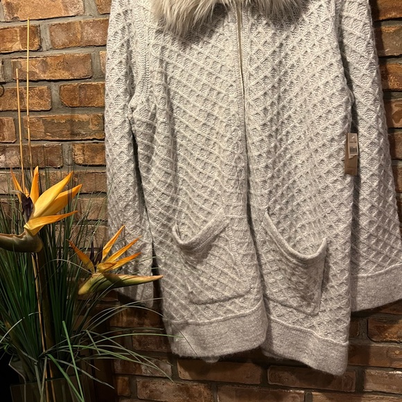 BNWT COLDWATER CREEK 2X, 20-22 WOMEN’S LONG SWEATER COAT W/ FAUX FUR COLLAR - Picture 2 of 8